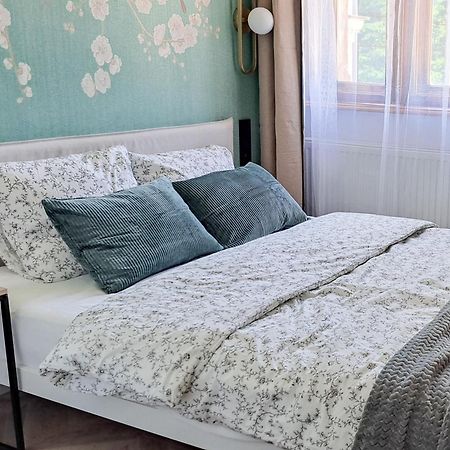 Lion Apartments - Premium Studio Krakow Luaran gambar