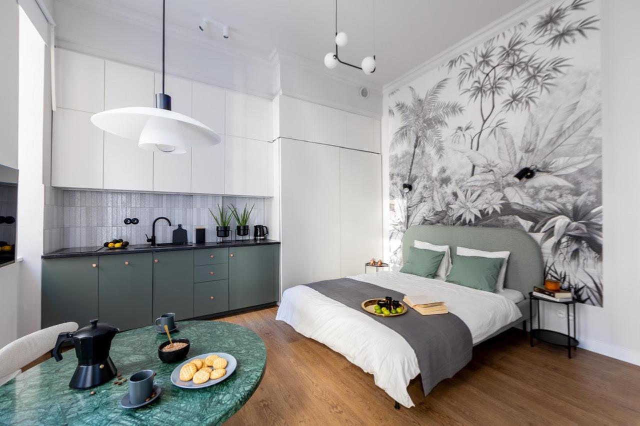 Lion Apartments - Premium Studio Krakow Luaran gambar
