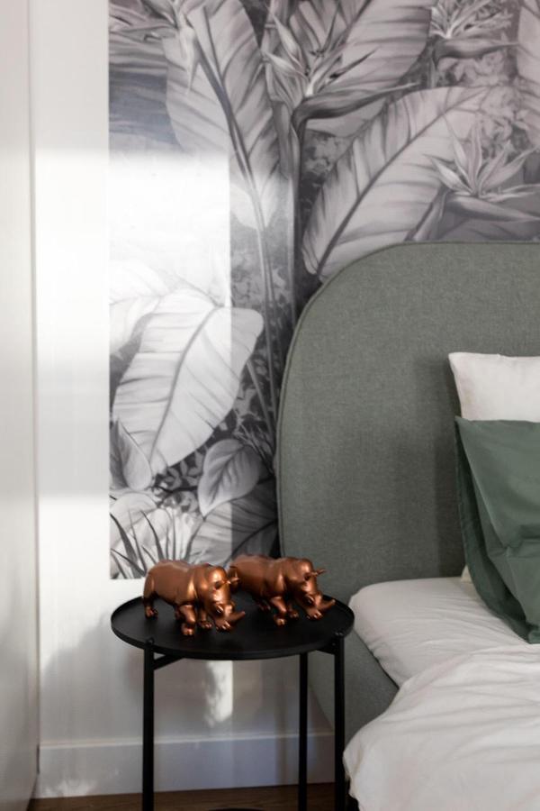 Lion Apartments - Premium Studio Krakow Luaran gambar