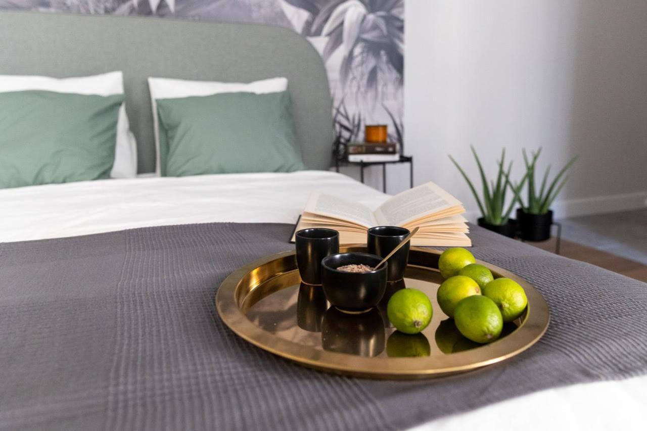 Lion Apartments - Premium Studio Krakow Luaran gambar