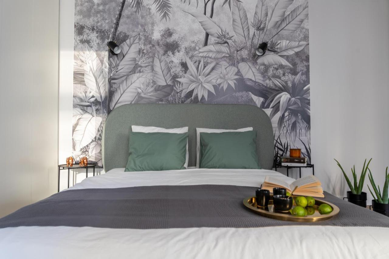Lion Apartments - Premium Studio Krakow Luaran gambar